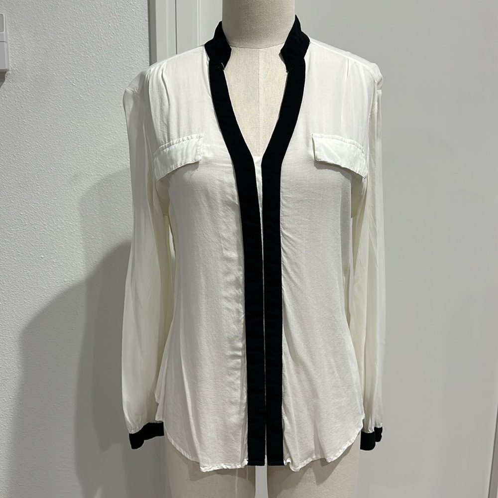 Express White Long Sleeve Button Up Shirt with Bold Black Trim - M - Picture 1 of 9